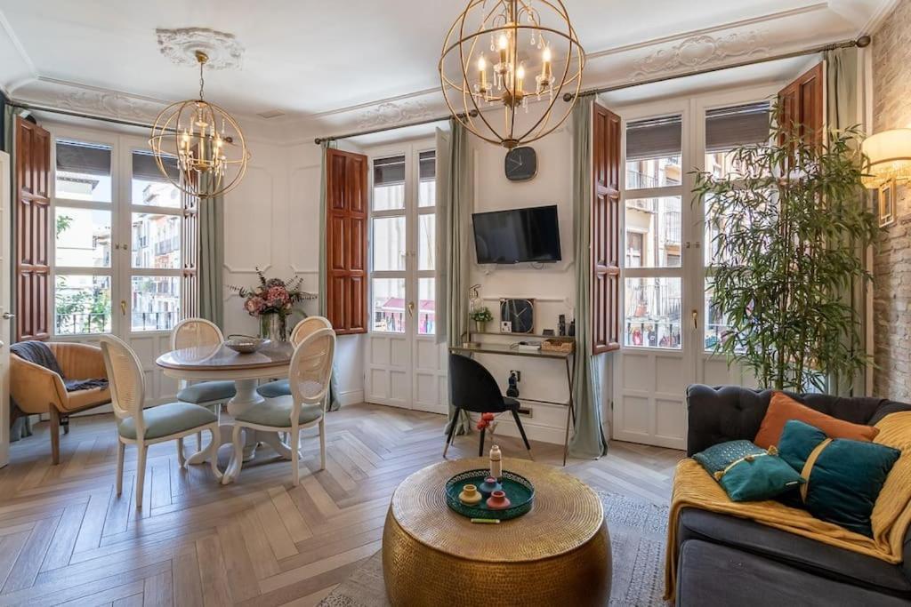 Ch Elvira Luxury Apartment Granada Eksteriør billede