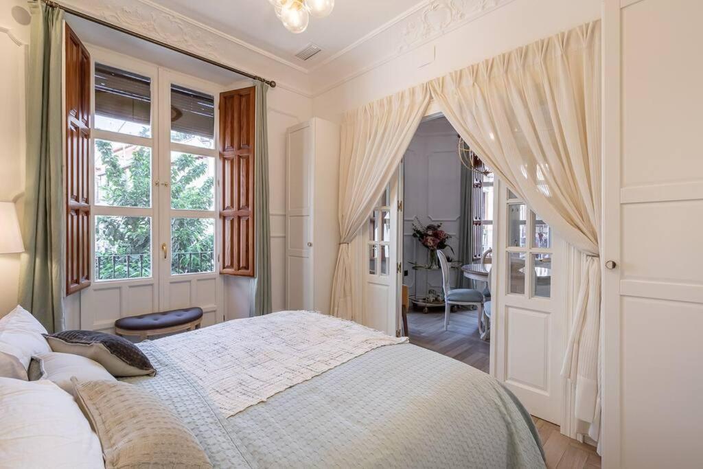 Ch Elvira Luxury Apartment Granada Eksteriør billede